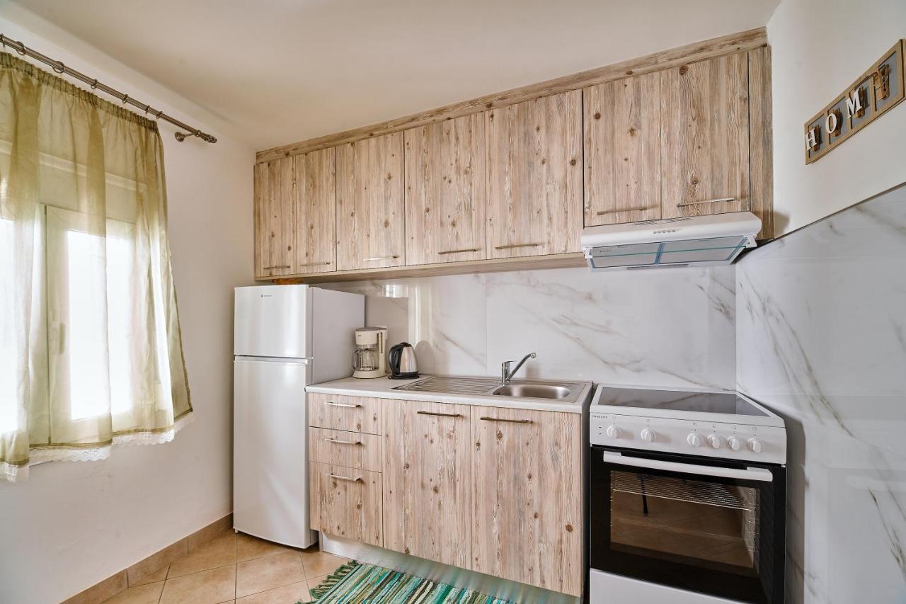 Ekavi Apartment Kíssamos Eksteriør bilde
